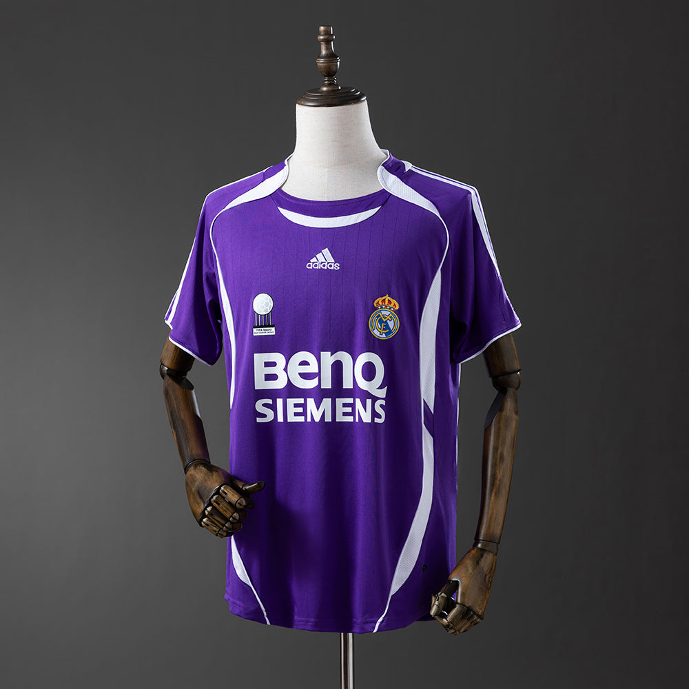 Camisola Real Madrid Terceira 06/07 Retro (Modelo 2)