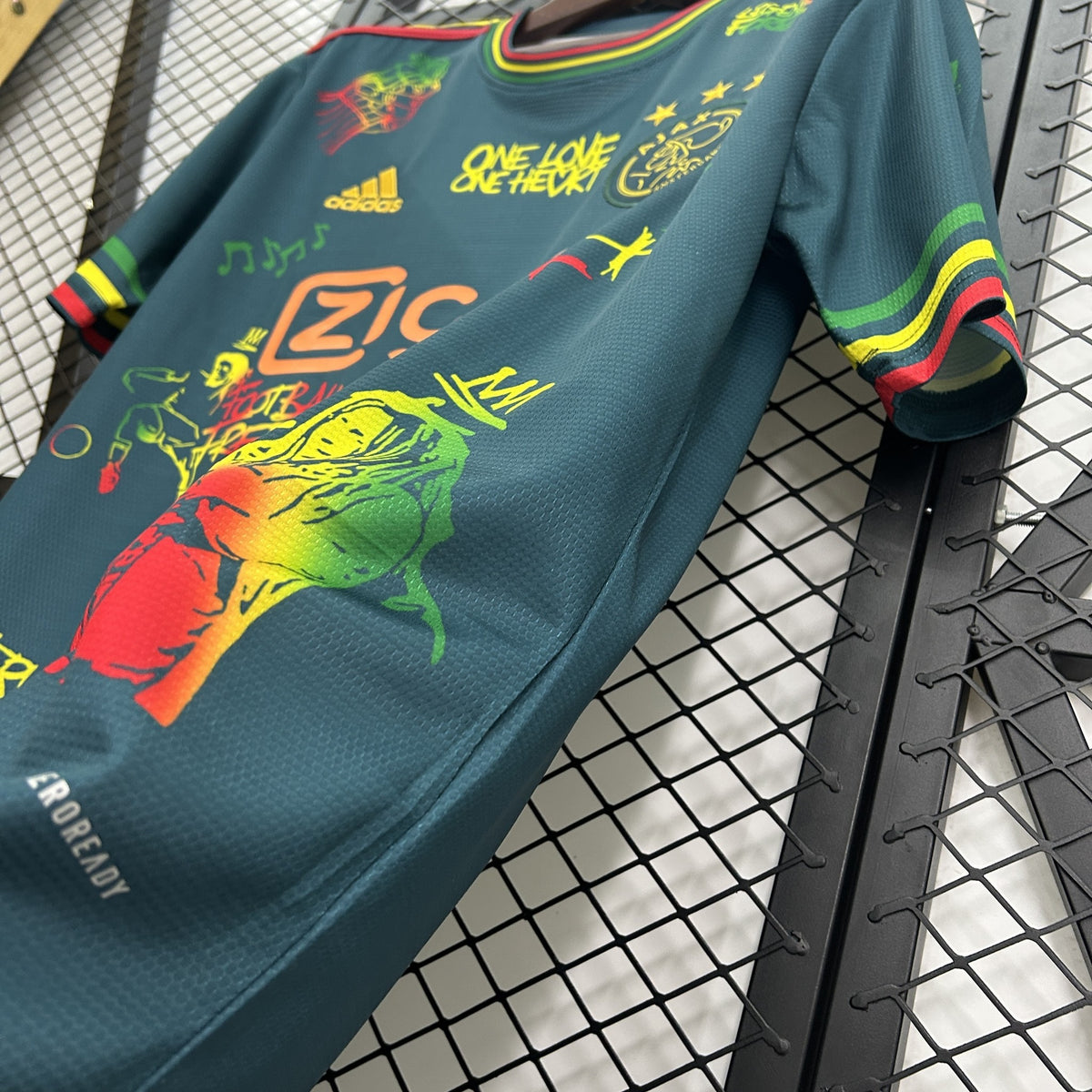 Camisola Ajax Edição Especial 25/26 (Modelo 3)