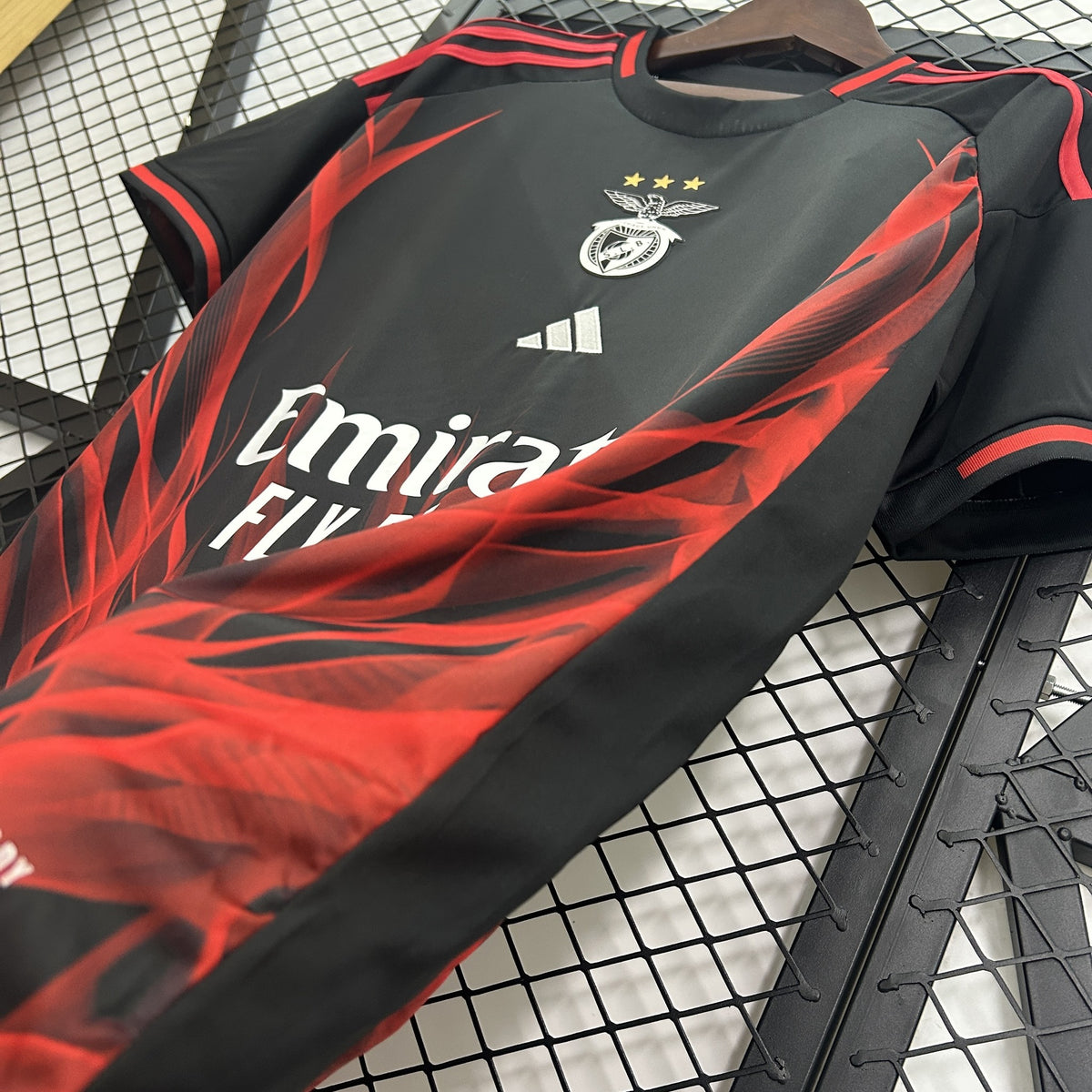 Camisola Benfica Edição Especial 25/26 (Modelo 3)
