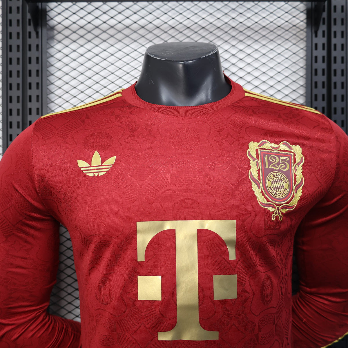 Camisola Bayern Munique Edição Especial 125 Anos Vermelha 25/26 - Manga Comprida - Versão Jogador