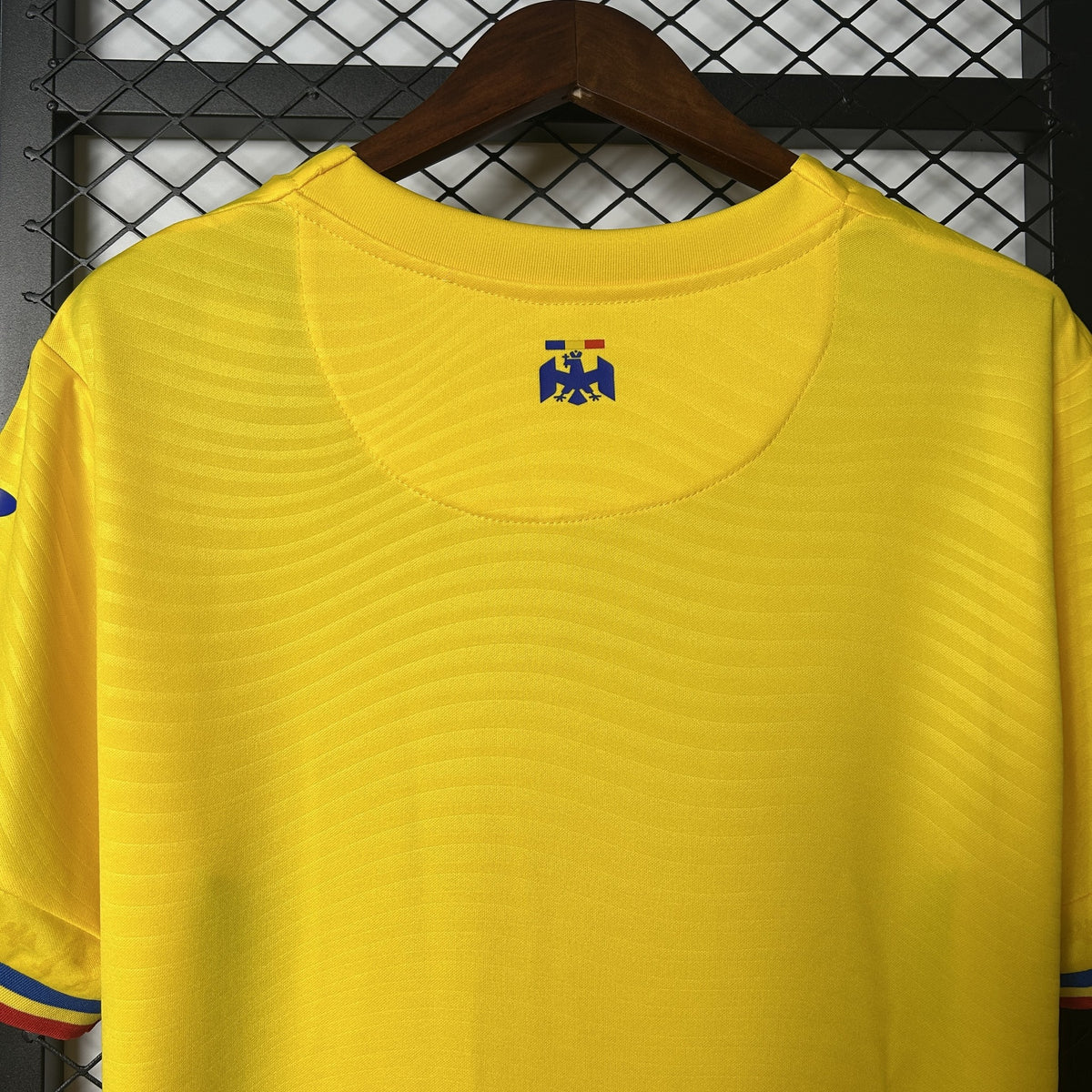 Camisola Roménia Principal 25/26