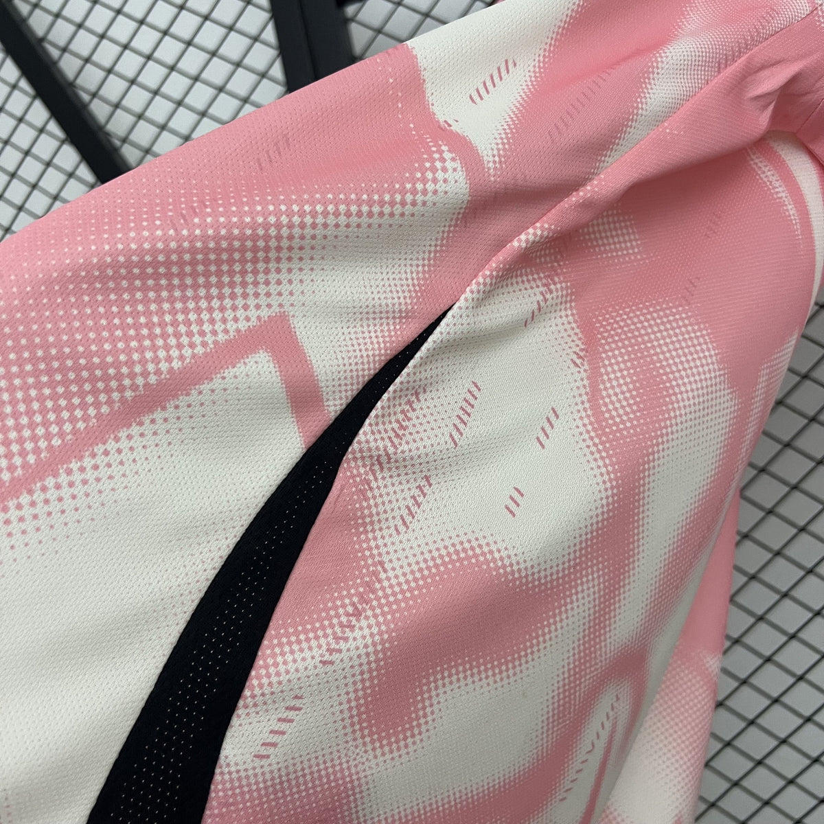 Camisola Real Madrid Edição Especial Rosa