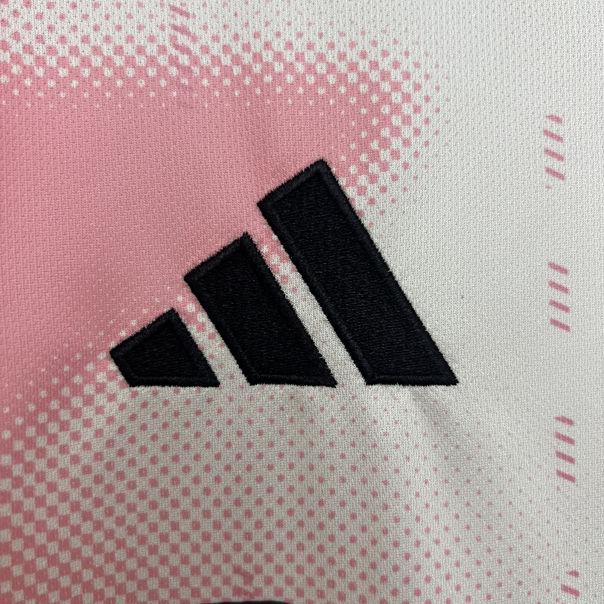 Camisola Real Madrid Edição Especial Rosa