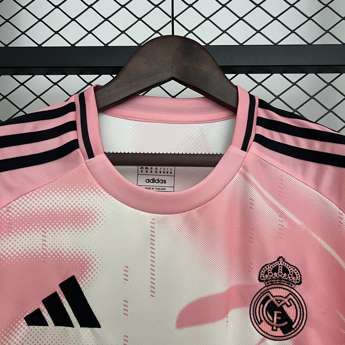 Camisola Real Madrid Edição Especial Rosa
