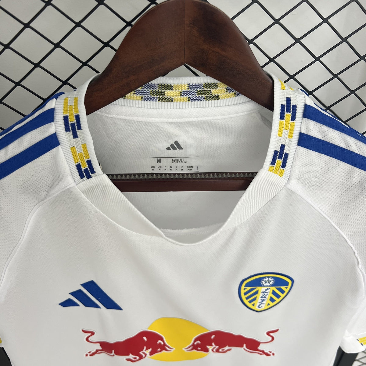 Camisola Leeds United Principal 25/26