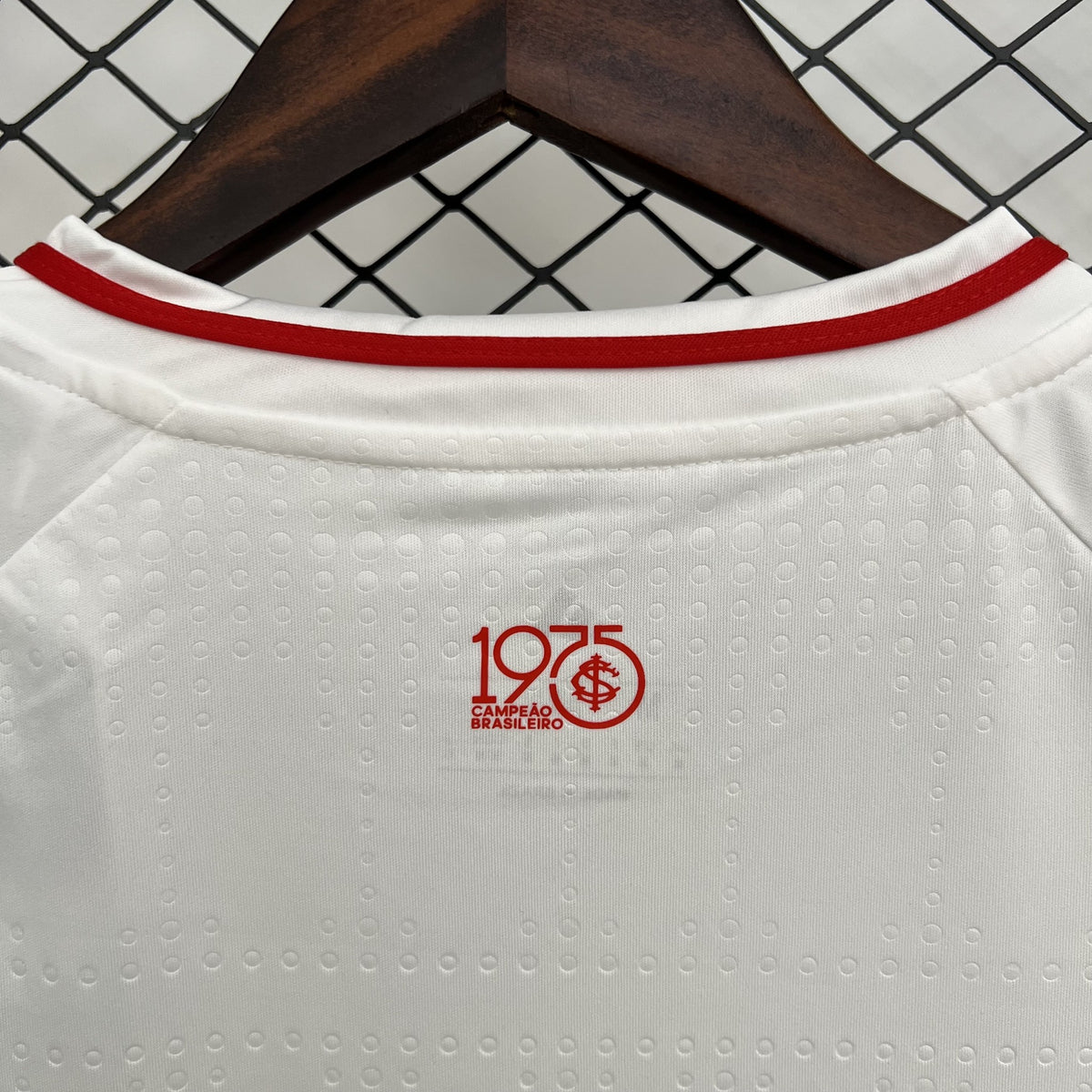 Camisola Internacional Alternativa 25/26 - Versão Feminina