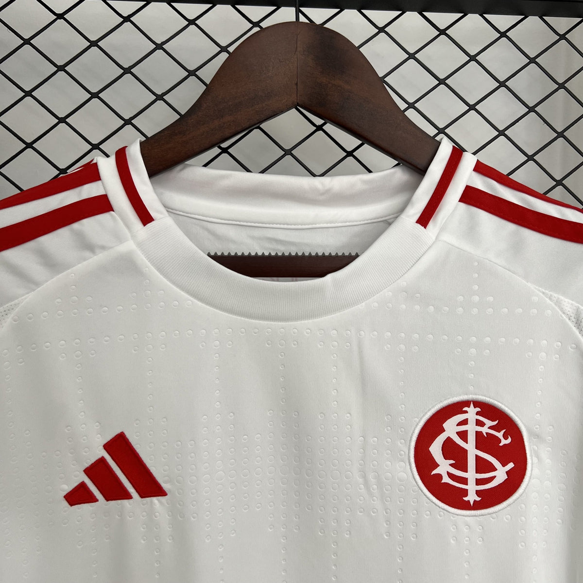 Camisola Internacional Alternativa 25/26 - Versão Feminina