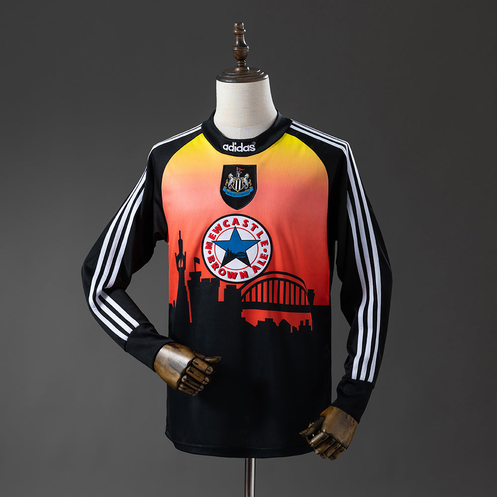 Camisola Newcastle United Guarda-Redes 96/97 Retro - Manga Comprida
