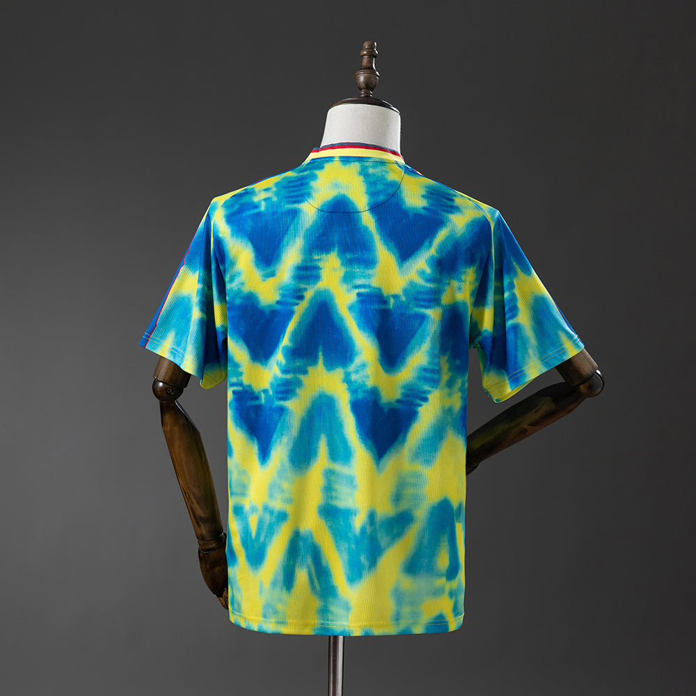 Camisola Arsenal x Human Race Edição Especial Retro