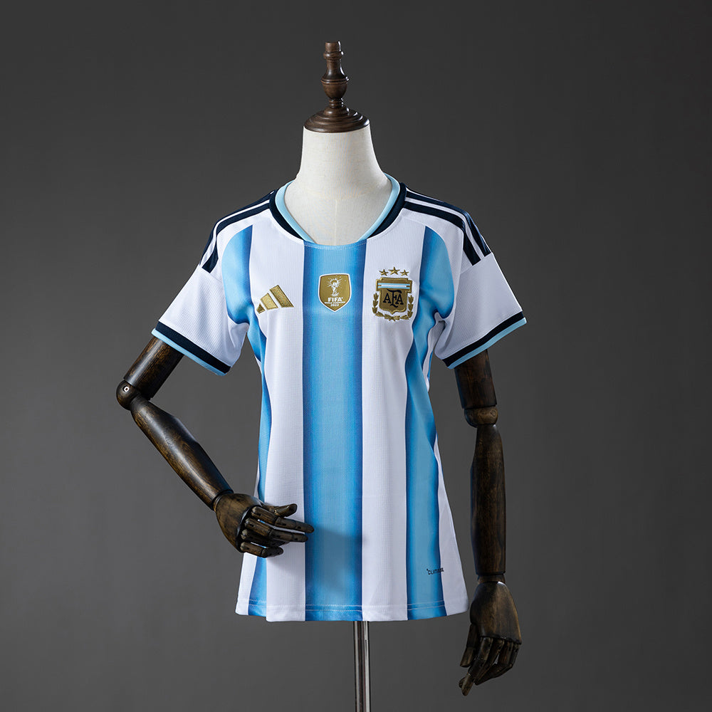 Camisola Argentina Principal 26/27 - Mundial 2026 - Versão Feminina (Modelo 2)