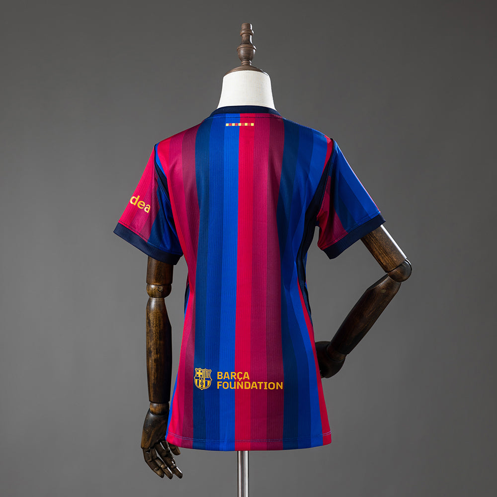 Camisola Barcelona Principal 26/27 - Versão Feminina (Modelo 2)