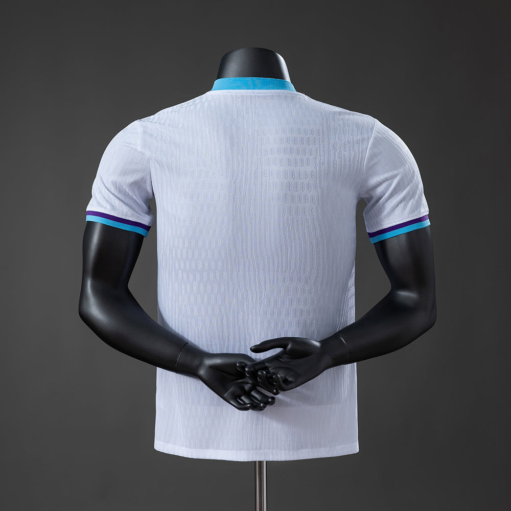 Camisola Barcelona Edição Especial Branca 26/27 - Versão Jogador