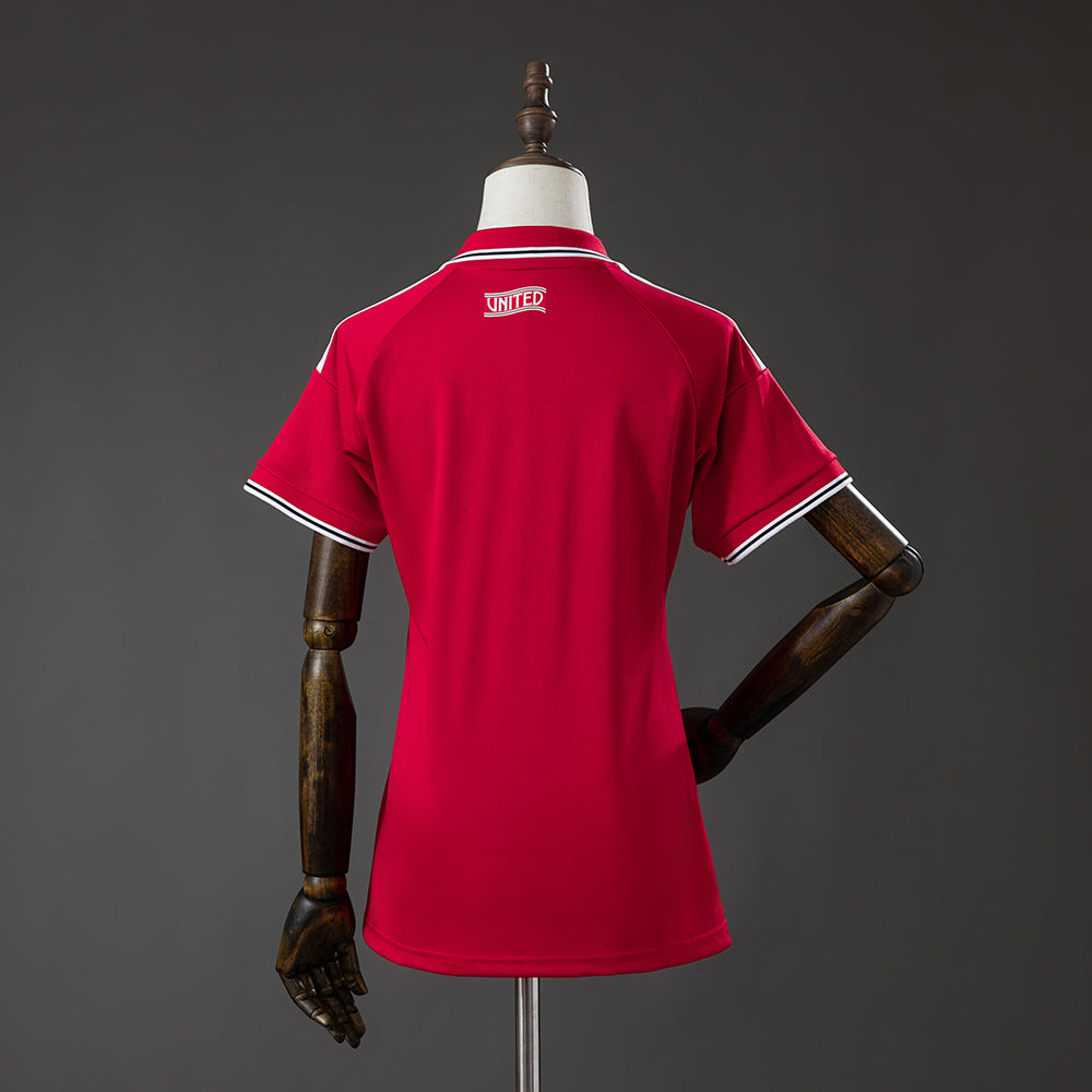Camisola Manchester United Principal 26/27 - Versão Feminina (Modelo 2)
