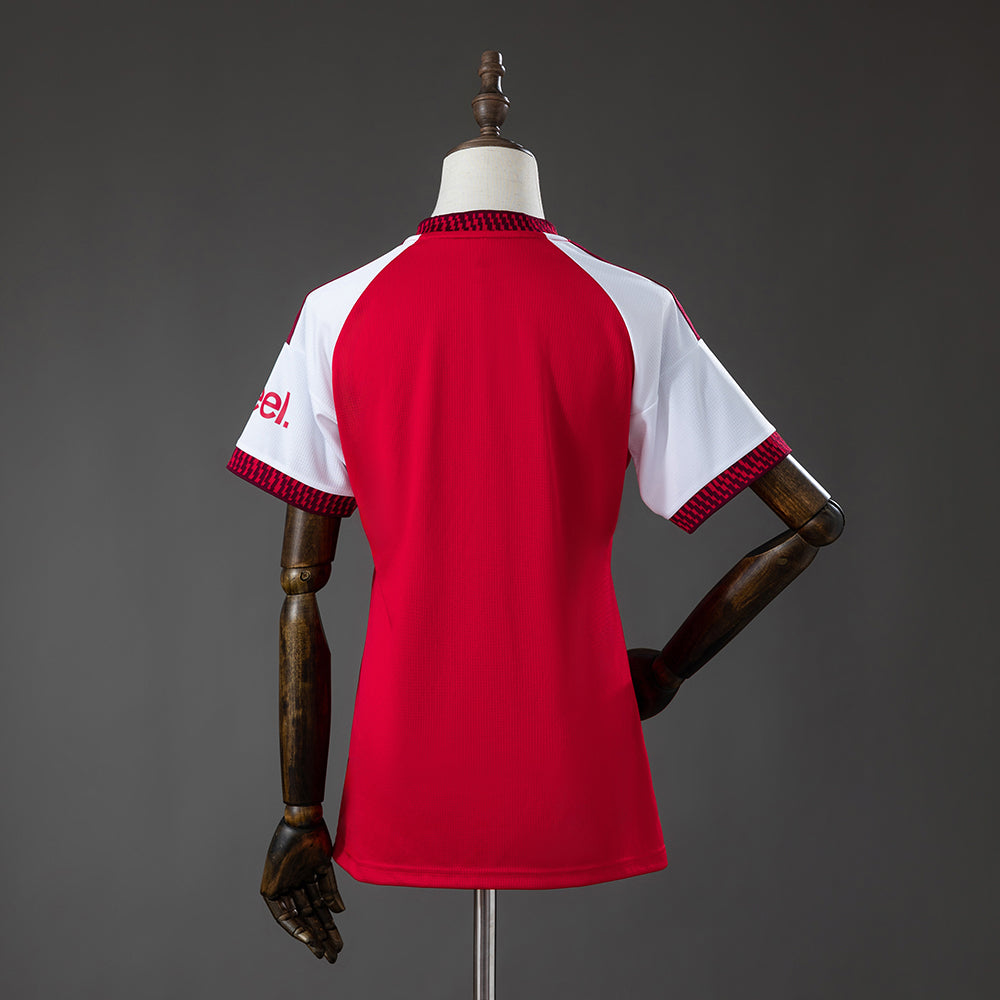 Camisola Arsenal Principal 26/27 - Versão Feminina (Modelo 2)