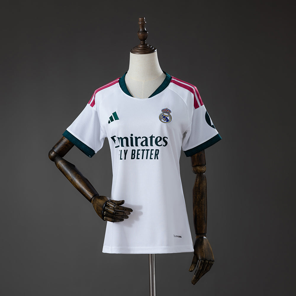 Camisola Real Madrid Principal 26/27 - Versão Feminina (Modelo 2)