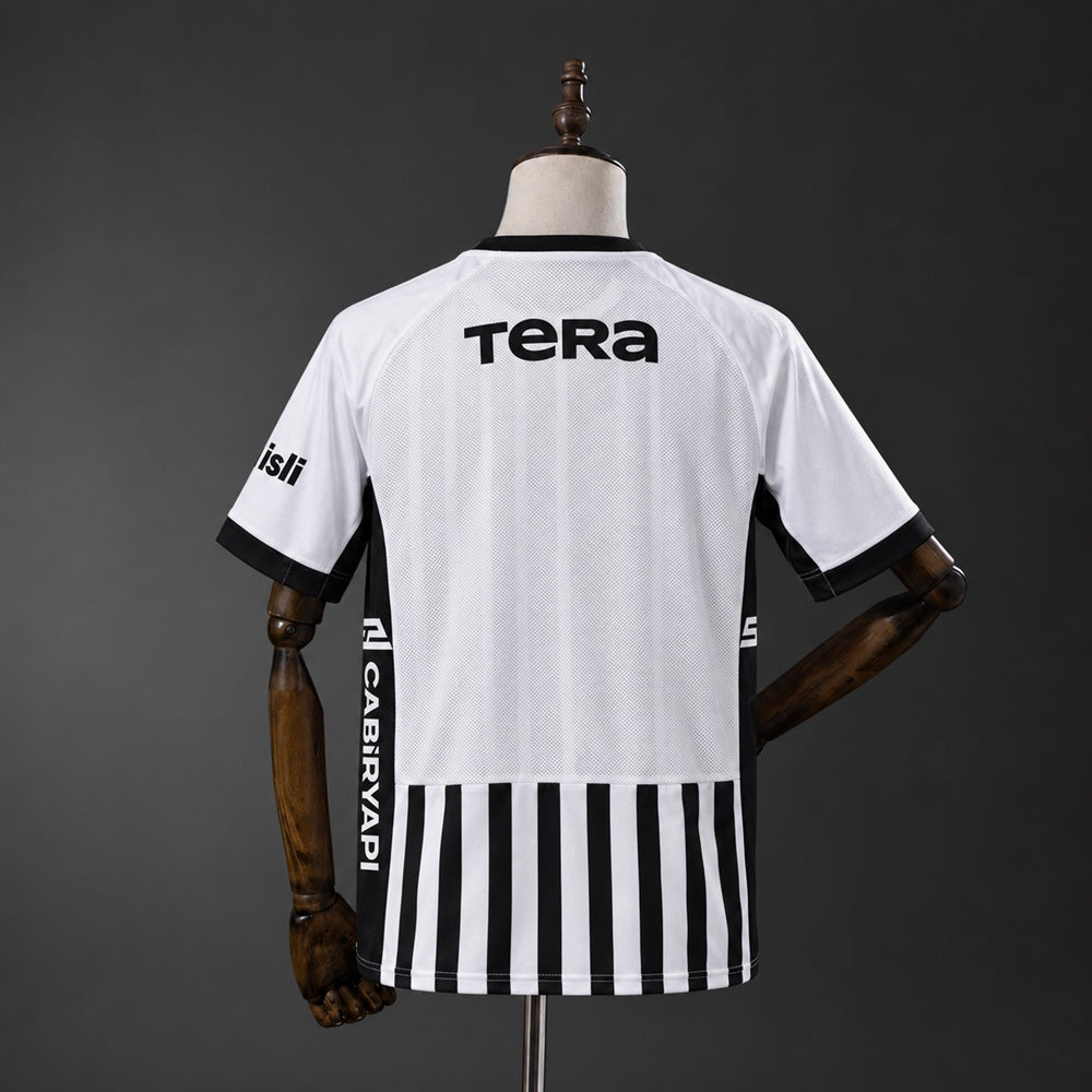 Camisola Besiktas Alternativa 26/27