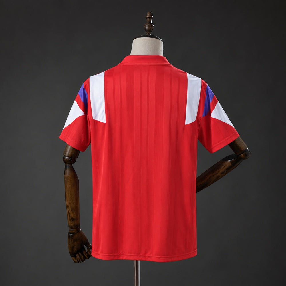 Camisola Bayern Munique Edição Especial Vermelha 26/27 Retro
