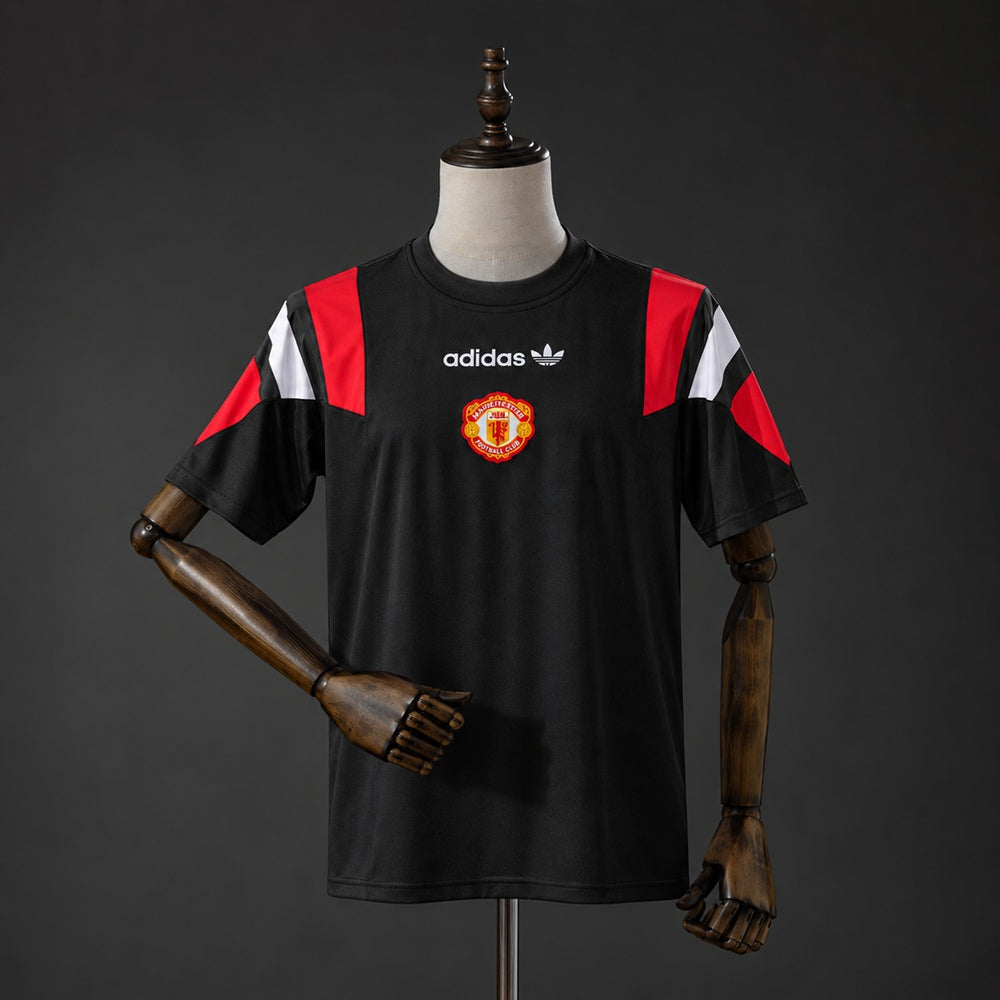Camisola Manchester United Edição Especial Preta 26/27 Retro