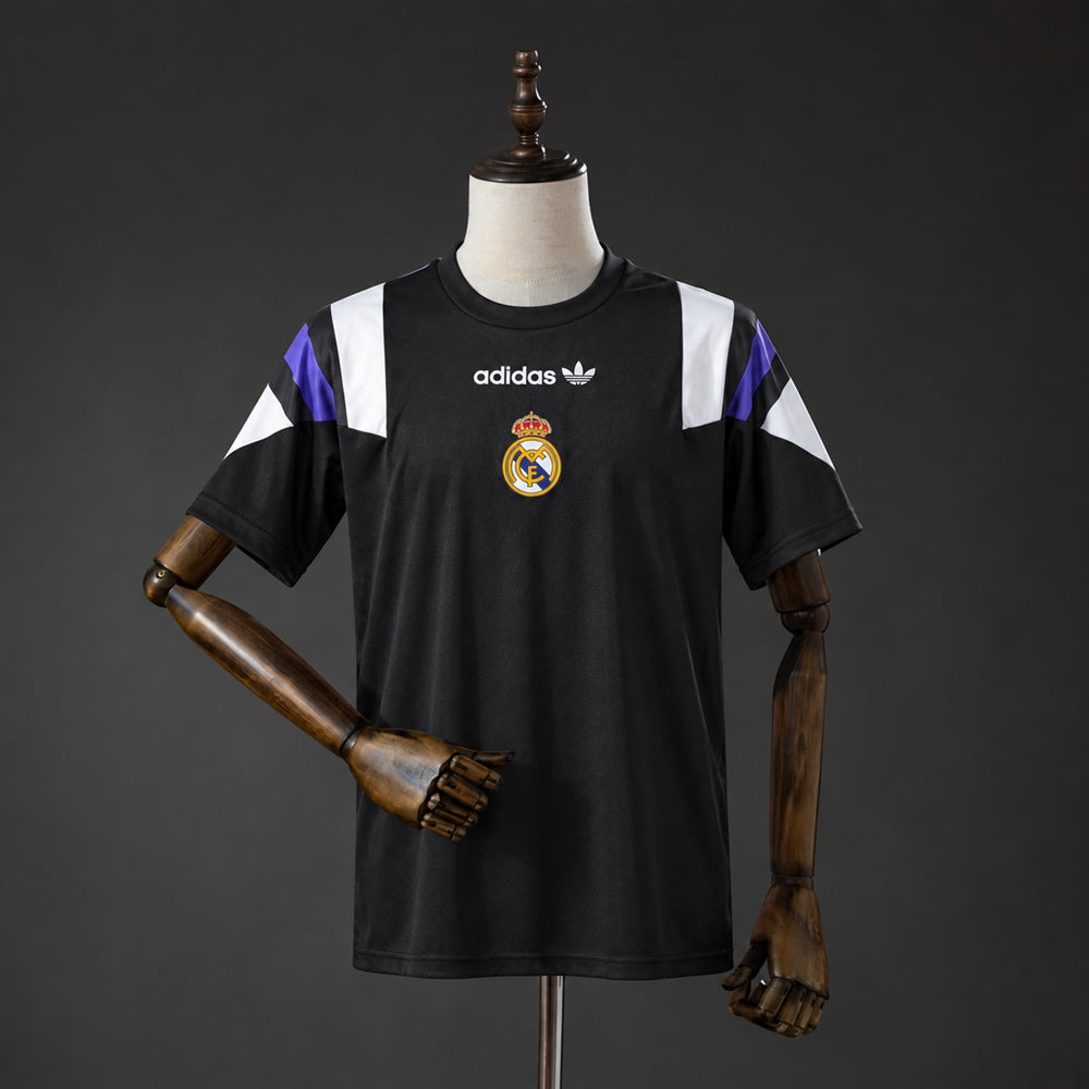 Camisola Real Madrid Edição Especial Preta 26/27 Retro