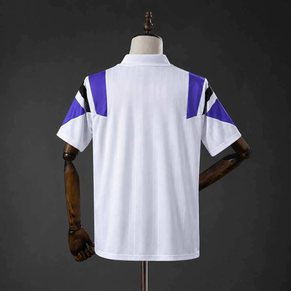 Camisola Real Madrid Edição Especial Branca 26/27 Retro