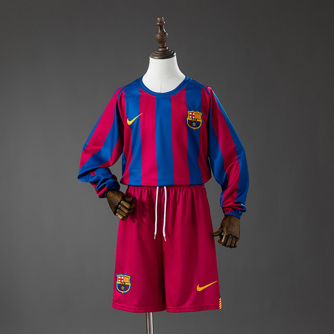 Kit Barcelona Principal Criança 05/06 (Liga) - Manga Comprida