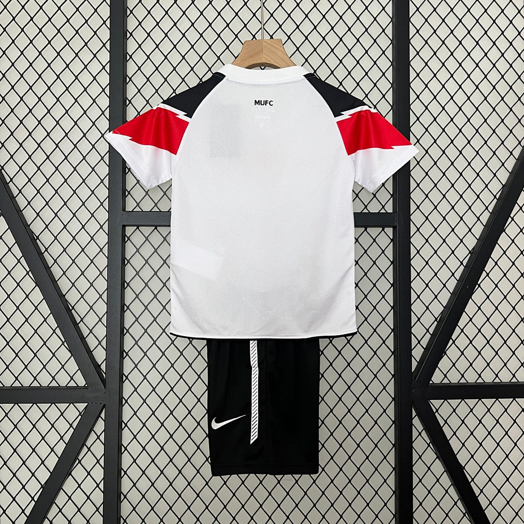 Kit Manchester United Alternativa Criança 10/11 (Champions)
