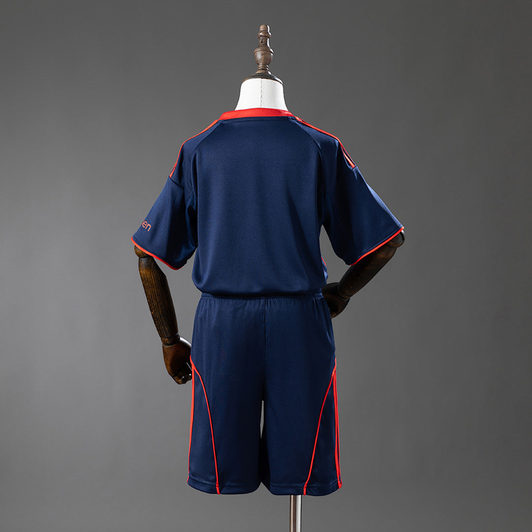 Kit Nottingham Forest Terceira Criança 25/26