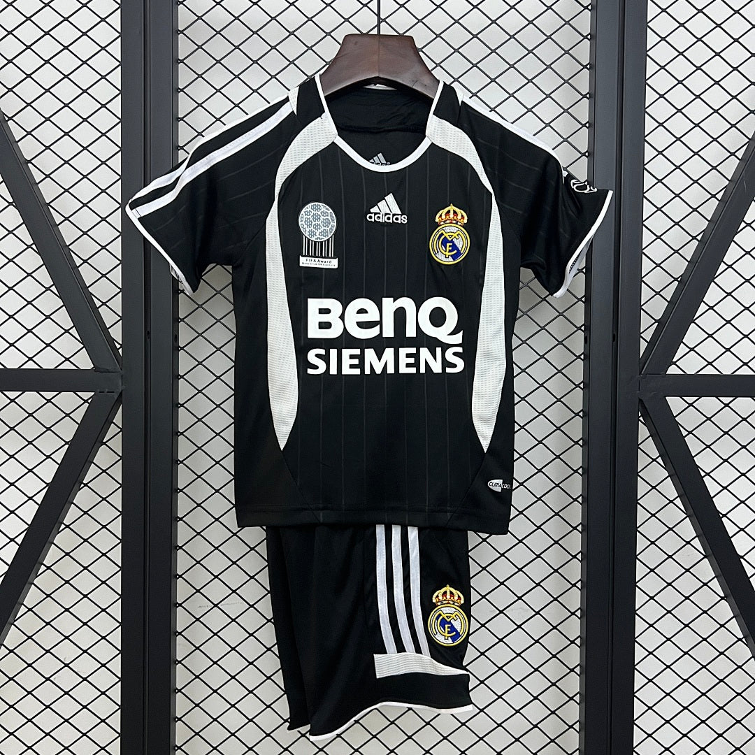 Kit Real Madrid Alternativa Criança 06/07
