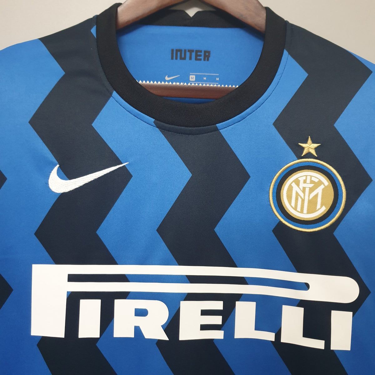 Camisola Inter de Milão Principal 20/21 Retro