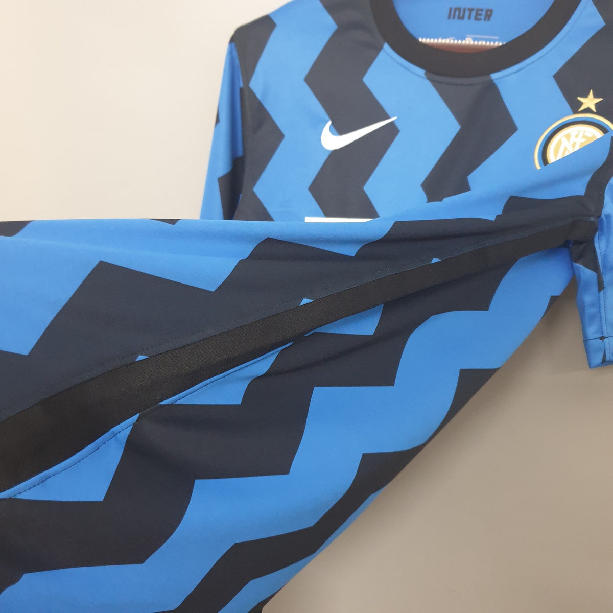 Camisola Inter de Milão Principal 20/21 Retro