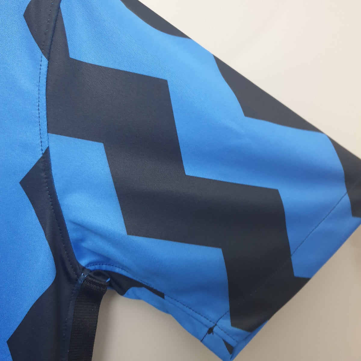 Camisola Inter de Milão Principal 20/21 Retro
