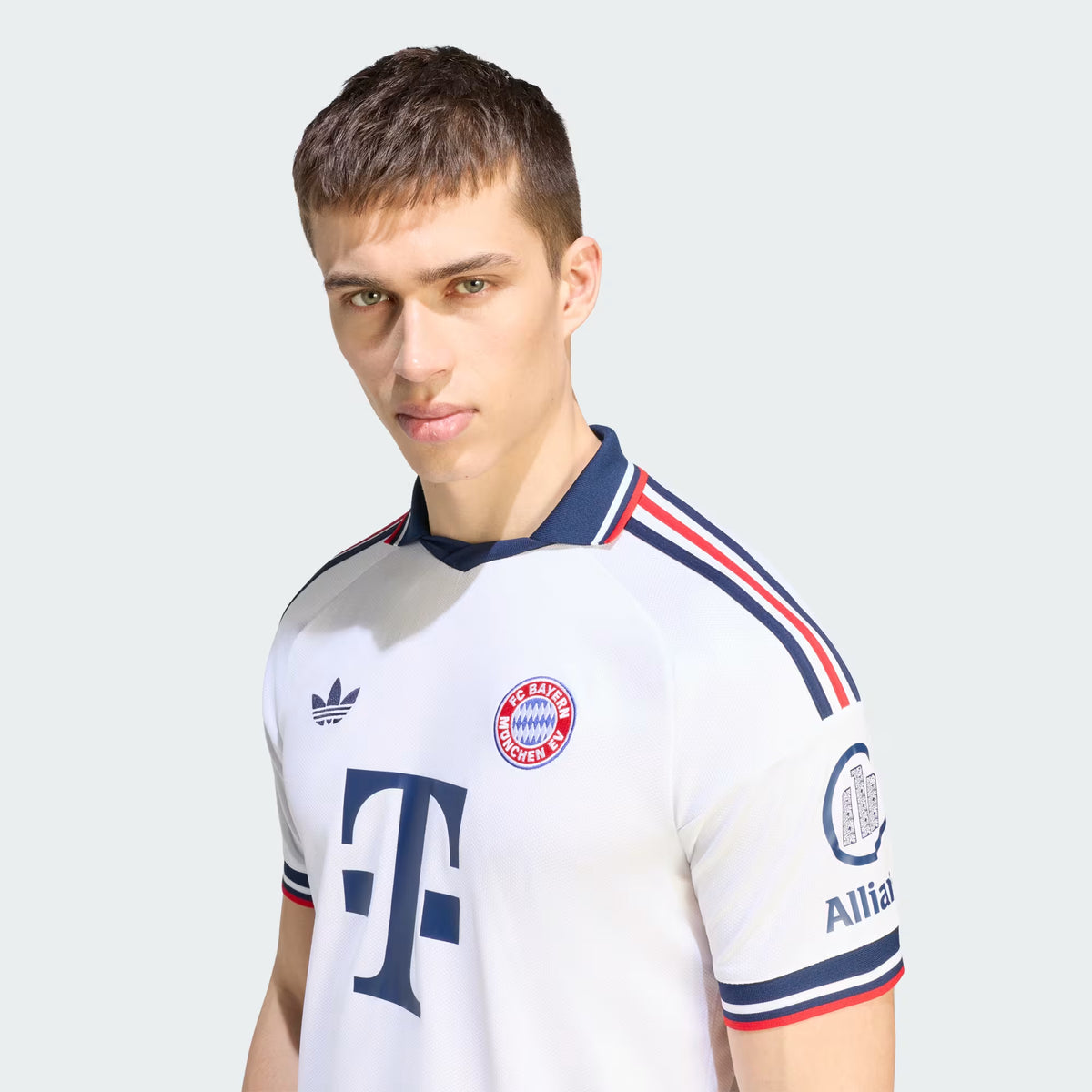 Camisola FC Bayern München 26/27 Secundária