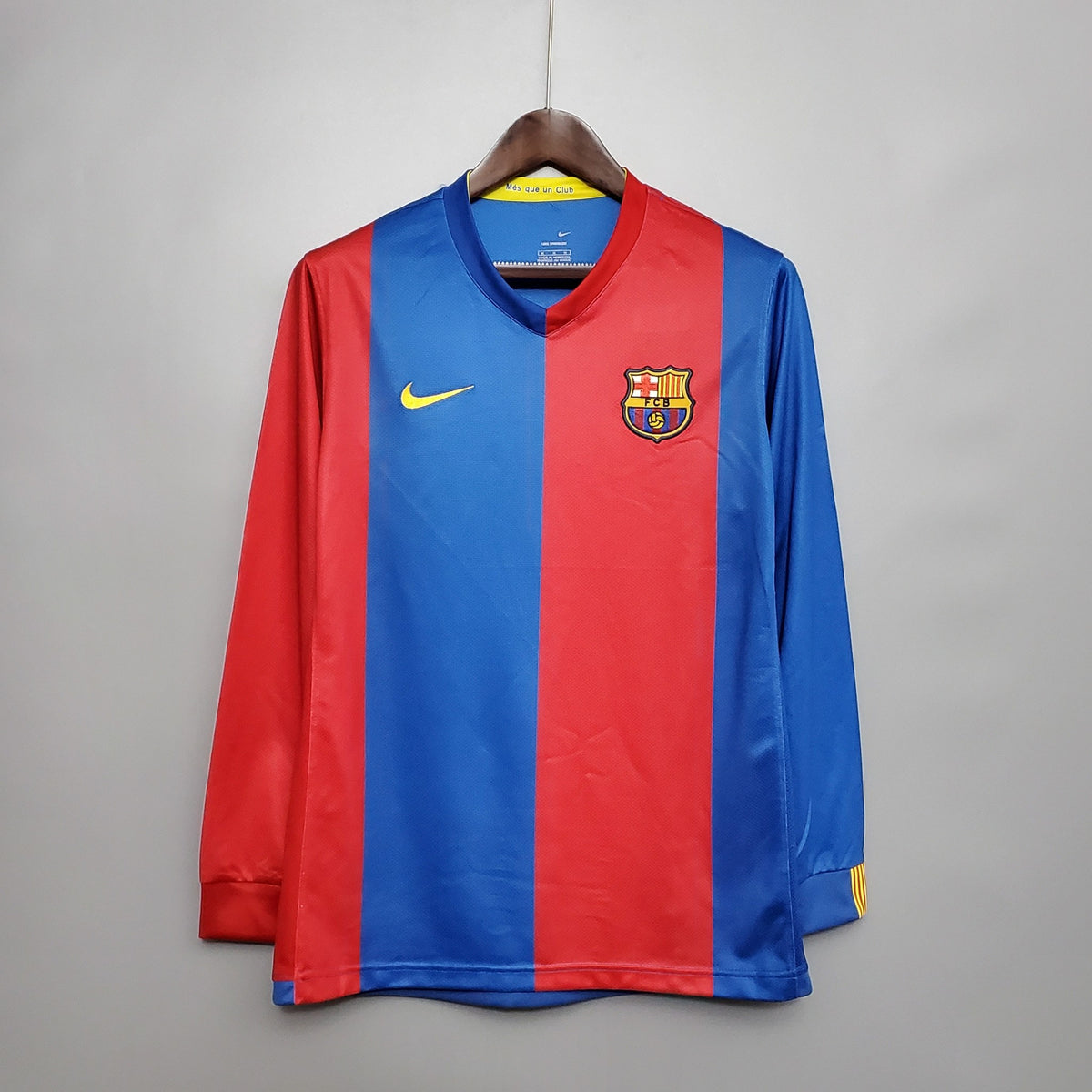 Camisola Barcelona Principal 06/07 Retro - Manga Comprida