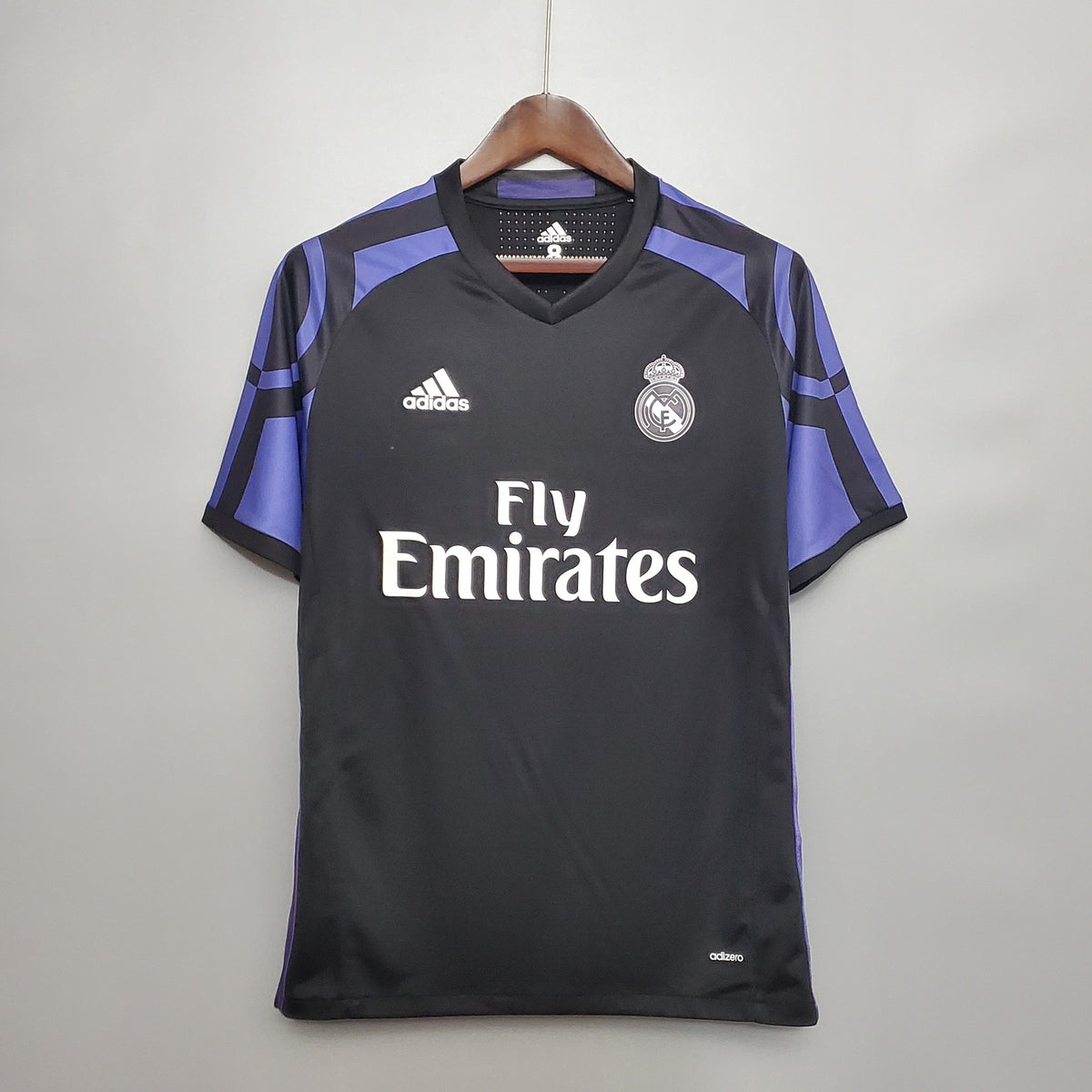 Camisola Real Madrid Terceira 16/17 Retro
