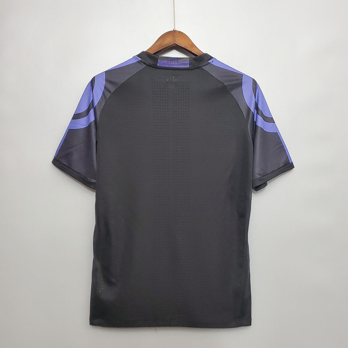 Camisola Real Madrid Terceira 16/17 Retro