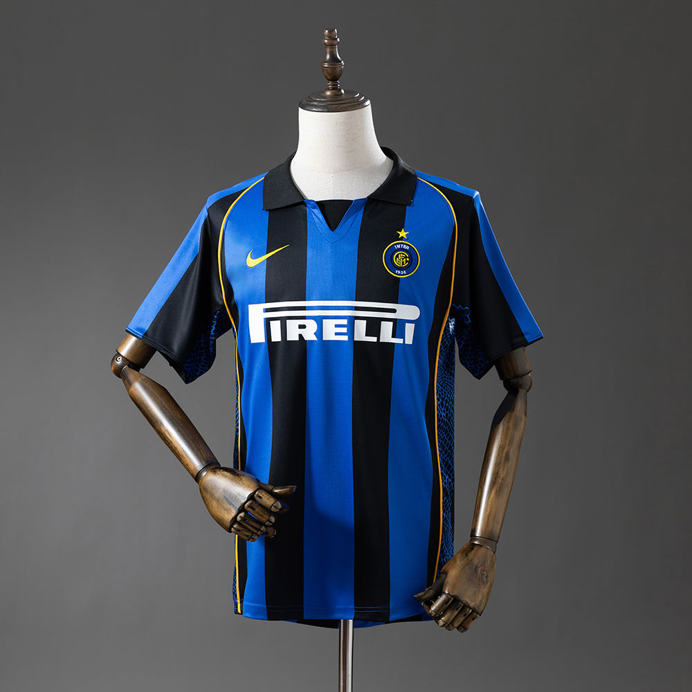 Camisola Inter de Milão Principal 01/02 Retro