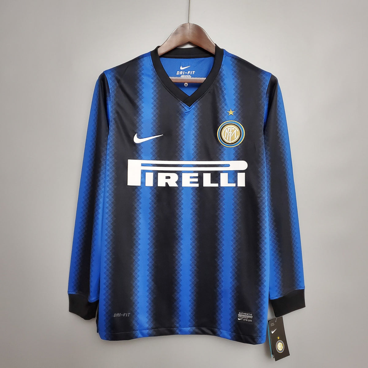 Camisola Inter de Milão Principal 10/11 Retro - Manga Comprida