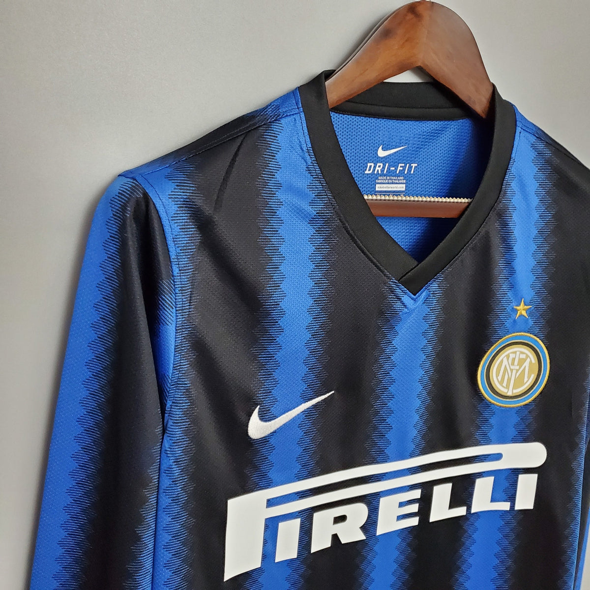 Camisola Inter de Milão Principal 10/11 Retro - Manga Comprida