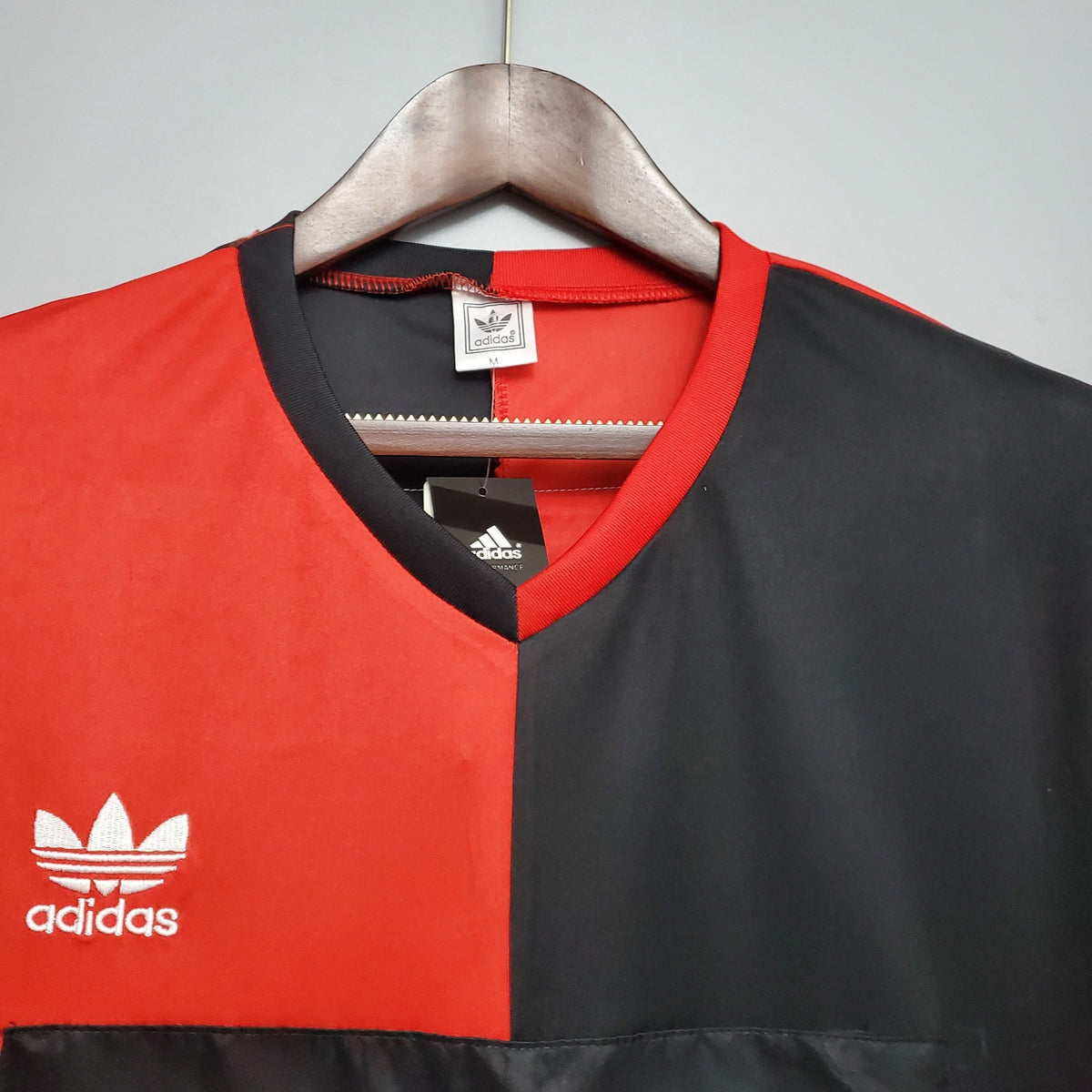 Camisola Newell's Old Boys Vermelha e Preta 93/94 Retro