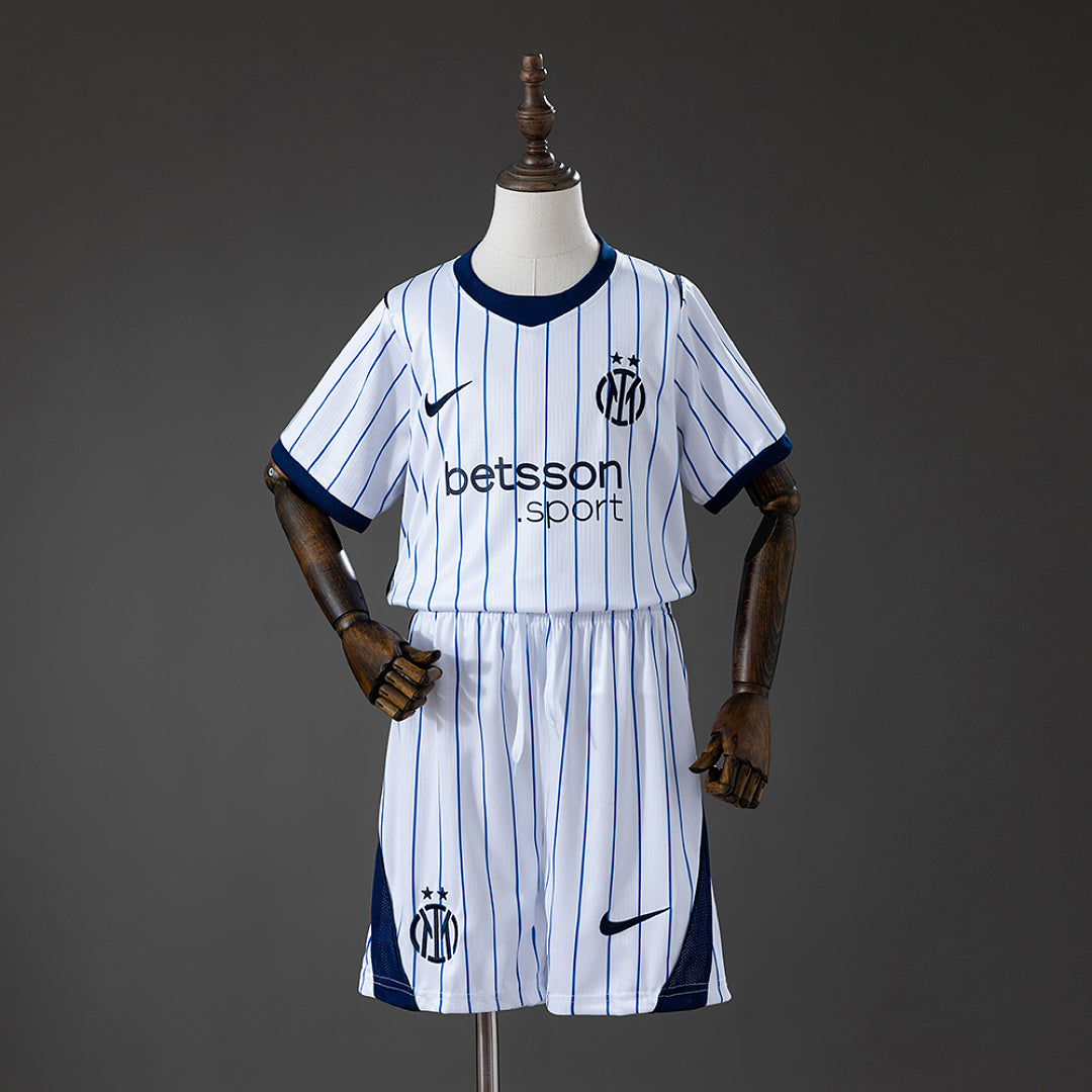 Kit Inter de Milão Alternativa Criança 26/27