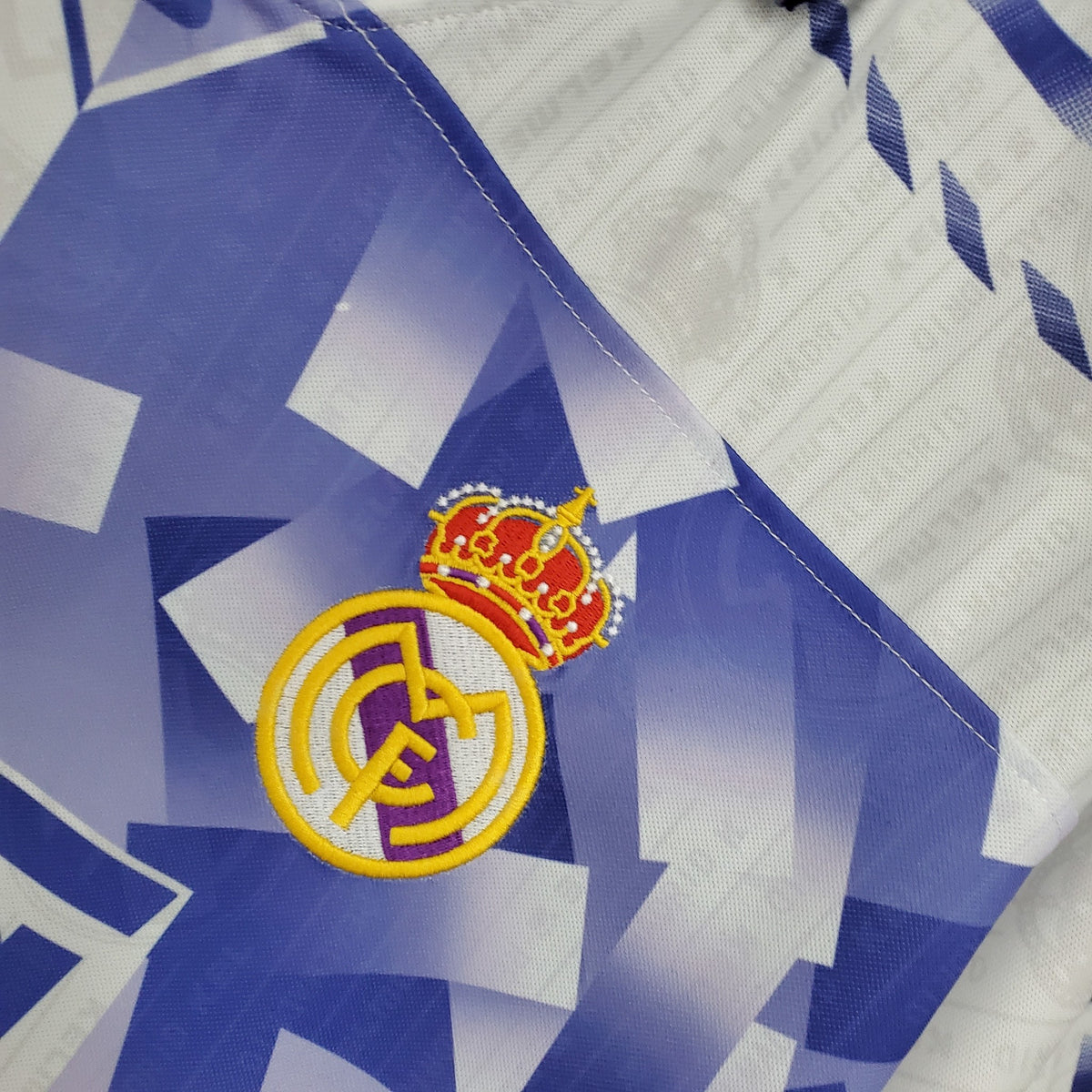 Camisola Real Madrid Terceira 96/97 Retro