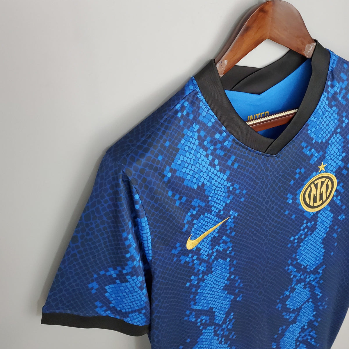 Camisola Inter de Milão Principal 21/22 Retro