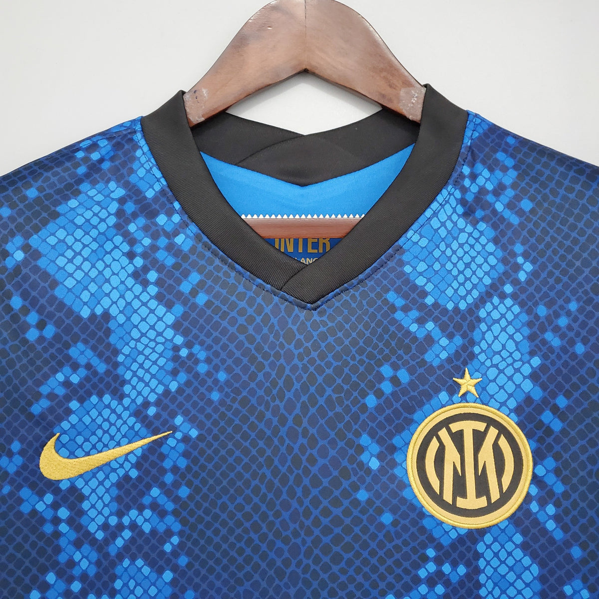Camisola Inter de Milão Principal 21/22 Retro
