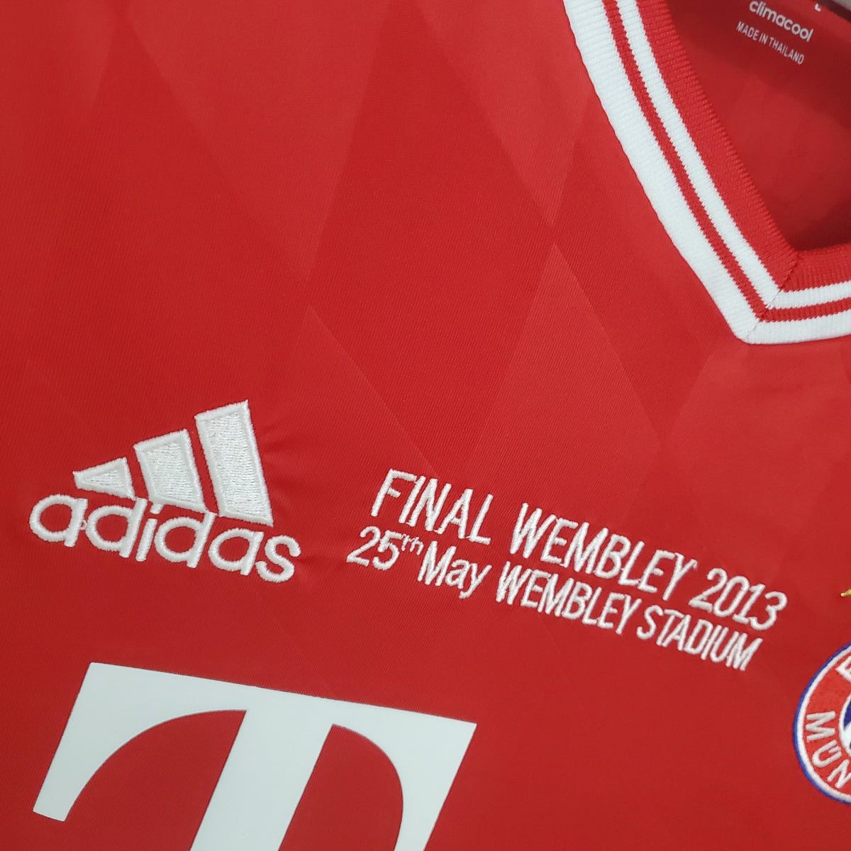 Camisola Bayern Munique Principal Edição Especial Liga dos Campeões 13/14 Retro - Manga Comprida
