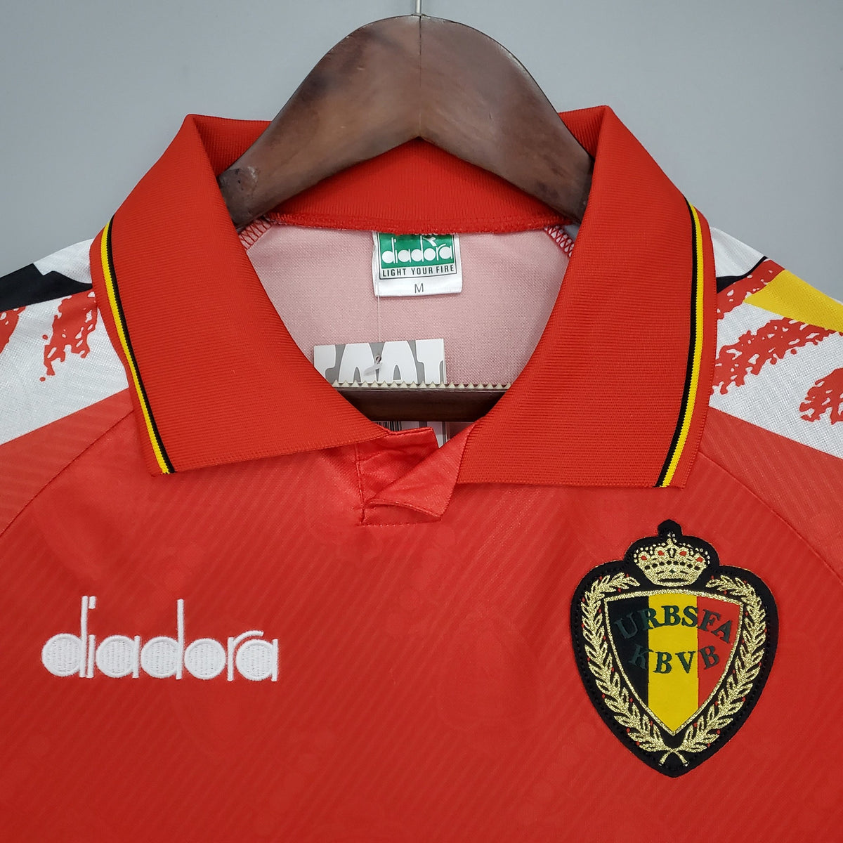 Camisola Bélgica Principal 95/96 Retro