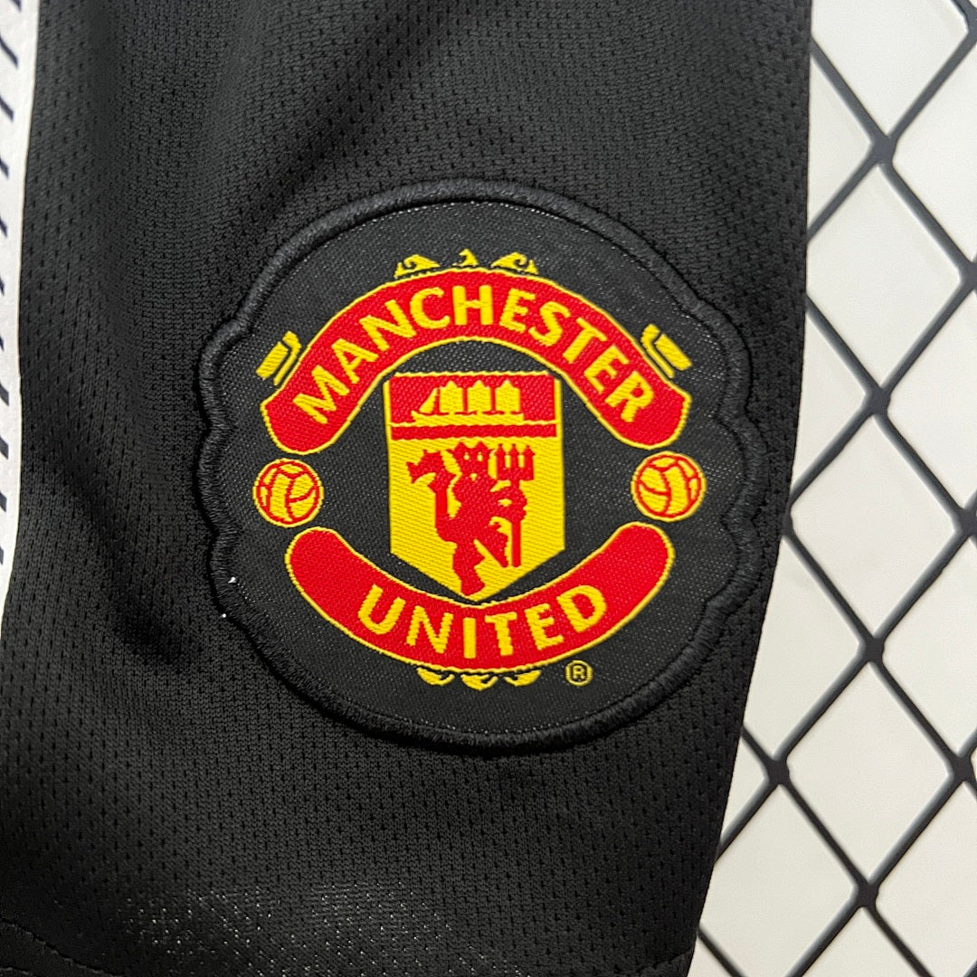 Kit Manchester United Alternativa Criança 10/11 (Champions)