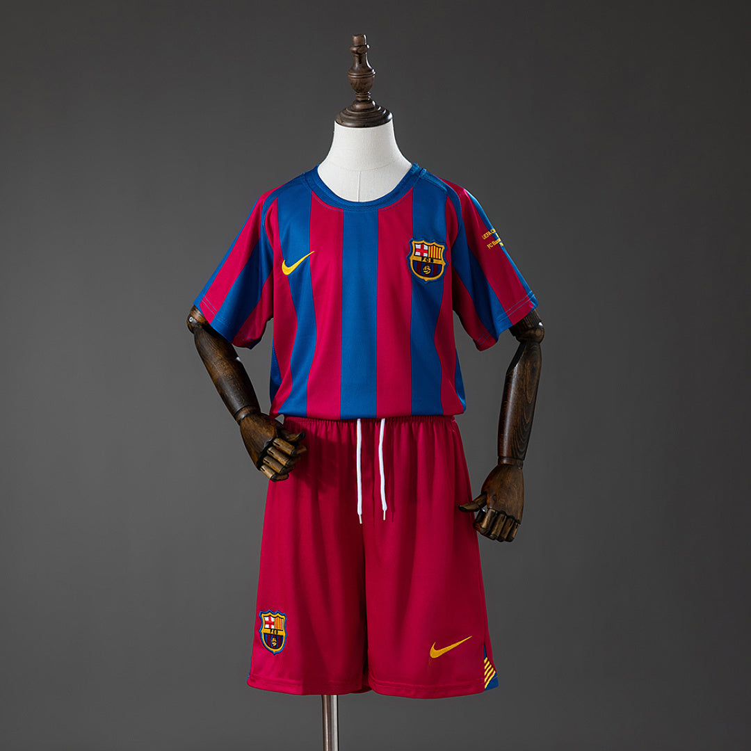 Kit Barcelona Principal Criança 05/06 (Champions)