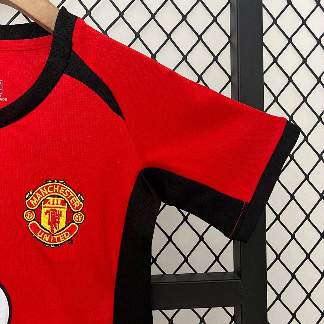 Kit Manchester United Principal Criança 02/04