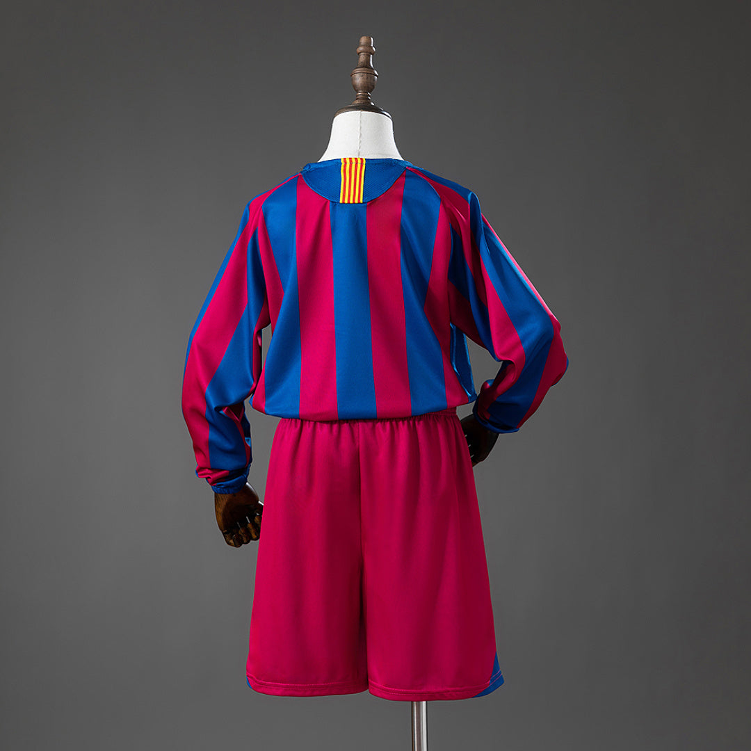 Kit Barcelona Principal Criança 05/06 (Liga) - Manga Comprida
